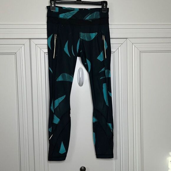 Lululemon Inspire Tight II *Full-On Luxtreme Size 4 - Picture 1 of 6